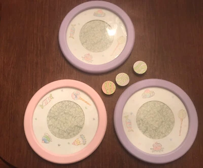 Marcos de fotos redondos marca Exposures de 10", juego de 3, rosa púrpura niños/bebés Foto 1 de 4