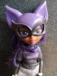 DC Super Hero Girls 11" Catwoman Action Doll with headgear, belt, boots, braclet - Picture 1 of 5