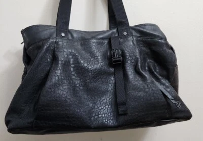 Bolso de Gimnasio Lululemon Athletica Cuero Genuino Talla 11x17x10 Negro Para Mujer  Foto 1 de 4