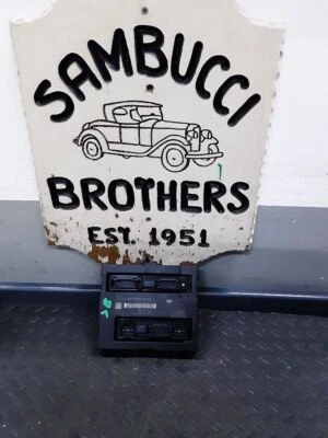 Módulo de control de carrocería AUDI Q5 2009-2012: 8K0907064DS Foto 1 de 4