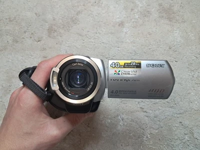 Sony DCR-SR200E Silver 80X Digital Zoom 40GB HDD Handycam Camcorder Full Set  - Image 1 of 4