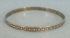 Sterling silver Danecraft bangle bracelet with diamond pattern - Picture 1 of 5