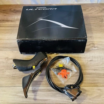 Shimano ST-R8025-R BR-R8070-R Hydraulic Road Shifter Brake Lever & Caliper - Image 1 of 4