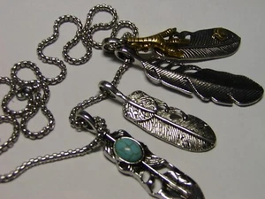 4 Federn an einer 24" Kette - Bild 1 von 4