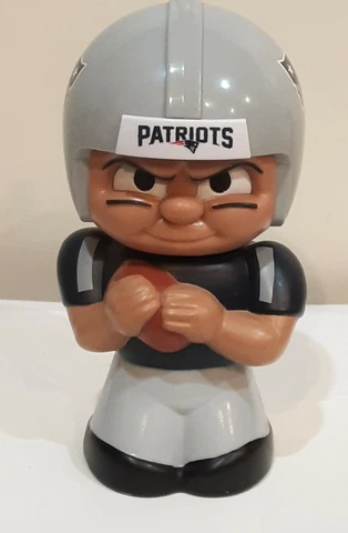 NFL 16oz. Big Sip Water Bottle With Reuse-able Straw New England Patriots Cover