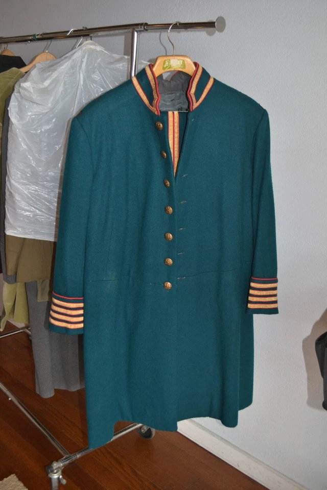 Disfraz estilo militar de la producción de ópera SF de Onegin. Hecho a medida para mostrar. Foto 1 de 4