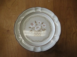 Hearthside Japan Cumberland MAYBLOSSOM Dinner Plate 10 5/8"   1 available - Picture 1 of 3