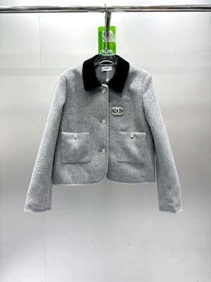 Chanel CC Velvet Collar Splicing Intimate Short Coat M - Image 1 of 4