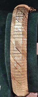 Brazalete Brazalete Vintage Raro Usado en Excelente Condición Aurafin 20.2 g Oro Amarillo 14kt Talla 7.25 Pulgadas Foto 1 de 4