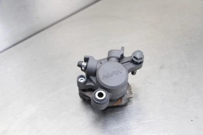 04-09 YAMAHA FZ6 REAR BACK BRAKE CALIPER 5VX-2580W-00-00 Foto 1 de 4