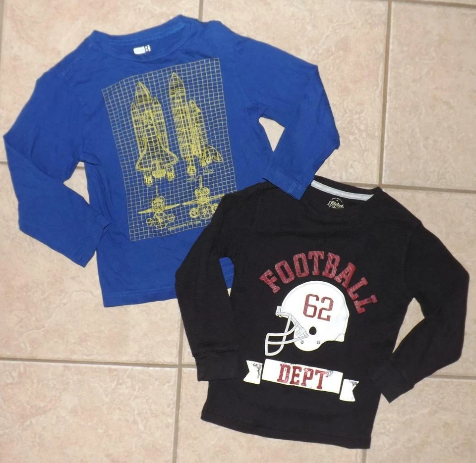 Lote de 2 camisas de manga larga para niños de 4 a 6 escuelas o juegos Crazy Eight Faded Glory Foto 1 de 1