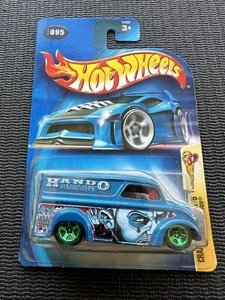 Hot Wheels Dairy Delivery Truck Hando Clown Crazed Steel Passion 4 Armed Wonder - Picture 1 of 2
