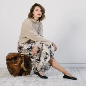 NWT $365 Vince. Painted Crema Slip Midi Skirt Silk Printed size 2 Abstract - Picture 1 of 16