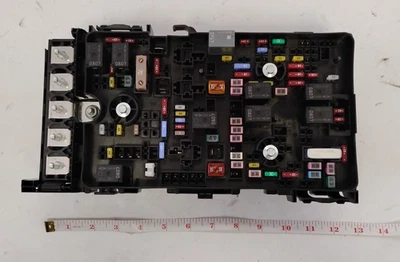 原始设备制造商 Fusebox 继电器模块适用于 2020 - 2022 克莱斯勒 Voyager — 第 1/4 张图片