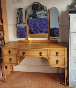 Vintage Vanity Dressing Table With Three Angle Mirror - Picture 1 of 14