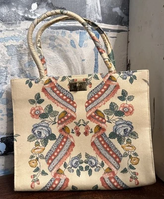 Cartera De Colección MCM Margaret Smith Gardiner Maine Crema Floral Abuela RARA Otoño Foto 1 de 4