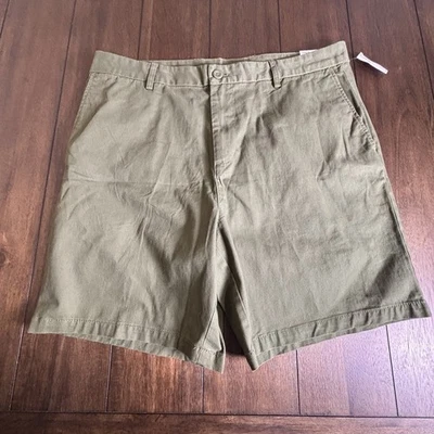 Old Navy Mens Slim Built In Flex 8" Inseam Shorts Olive Size 38 NWT! - Image 1 of 4
