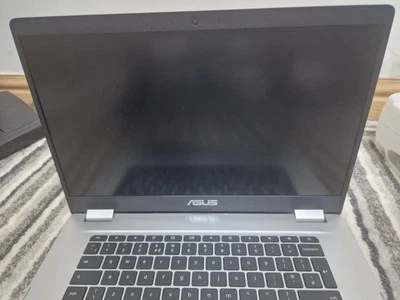 ASUS C523 15.6 Chromebook Full HD Intel Celeron 64 GB eMMC Silver - Image 1 of 4