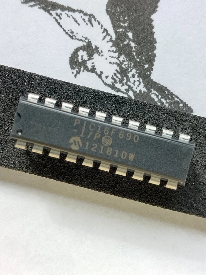 PIC16F690-I/P - Image 1 of 1
