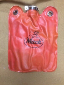 1966-2005 Mack truck Model R original windshield washer bag with aluminum cap - Imagen 1 de 3
