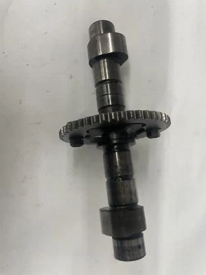 Honda V45 Magna VF750C VF 750 C 1983-1985 admisión delantera árbol de levas eje de leva engranaje Foto 1 de 4