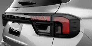 2022-25 New Ford Everest Tail Lamp Surround Matt Black Rear LAMP Light FINISHER - Picture 1 of 7