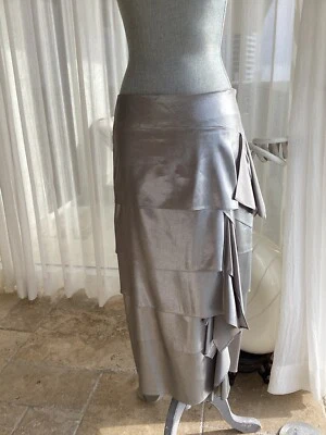 Falda Brunello Cucinelli Seda Metálica MIDI Flecos Plateada Talla M Nueva con Etiquetas $2499 Foto 1 de 4