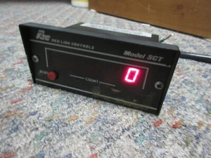 Medidor de control digital Red Lion Controls modelo SCT00600 - Imagen 1 de 4