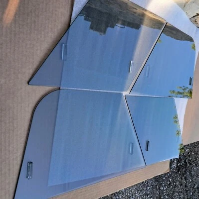 MG MGA НОВЫЙ БОКОВОЙ ЗАНАВЕСКИ РАЗДВИЖНЫЕ ОКНА КОМПЛЕКТ 1956-1962 * ДЫМ ОТТЕНОК * 10 3/4» ВЫСОТОЙ - Изображение 1 из 4