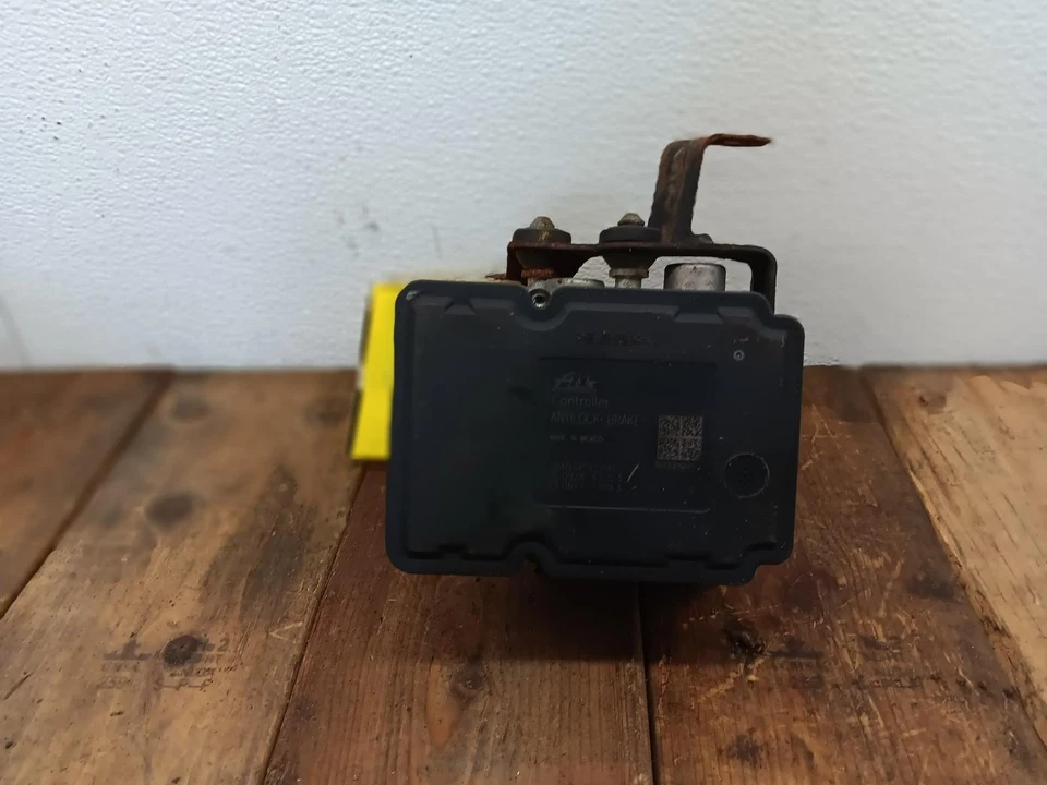 Conjunto de piezas de freno antibloqueo Jeep Liberty; 07 Foto 1 de 4