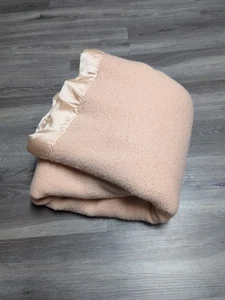 Coperta acrilica vintage full size tessuto waffle bordo raso 93" x 82" made in USA - Foto 1 di 6