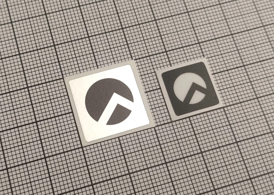 6 adesivi Rocky Linux argento per custodia computer e confezione super chiavi - Immagine 1 di 1