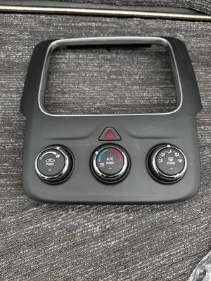 New OE 2013-2018 Dodge Ram 1500 2500 3500 A/C Heater Controls 68268189 - Image 1 of 3