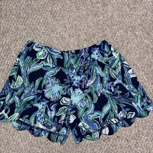 Pantalones Cortos Lilly Pulitzer X XS Azul Verde Estampado Tropical Borde Festoneado Acampanado - Imagen 1 de 8