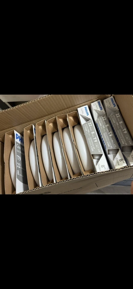 9 Pack Philips Cool White T9 22 Watts 8 Inch Circline 4 Pin Base Light Bulb - Image 1 of 1