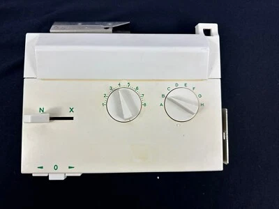 Carro de bloqueo trasero para máquina de tejer Passap E6000 - PROBADO LIMPIO Foto 1 de 4