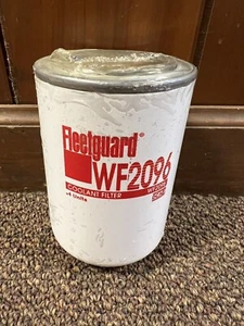 New Genuine Fleetguard WF2096 Water Coolant Filter Cummins Diesel - Picture 1 of 3