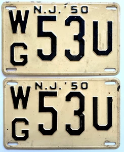 DOS MATRÍCULAS METÁLICAS VINTAGE 1950 NUEVA JERSEY 2 DÍGITOS #WG 53 CONDADO DE U WARREN - Imagen 1 de 3