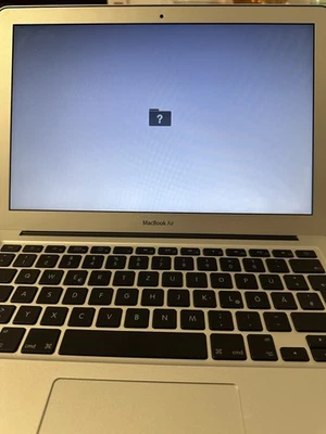 Apple MacBook Air A1369 33,8 cm (13,3 Zoll) Laptop - MC503D/A (Oktober, 2010) - Bild 1 von 3