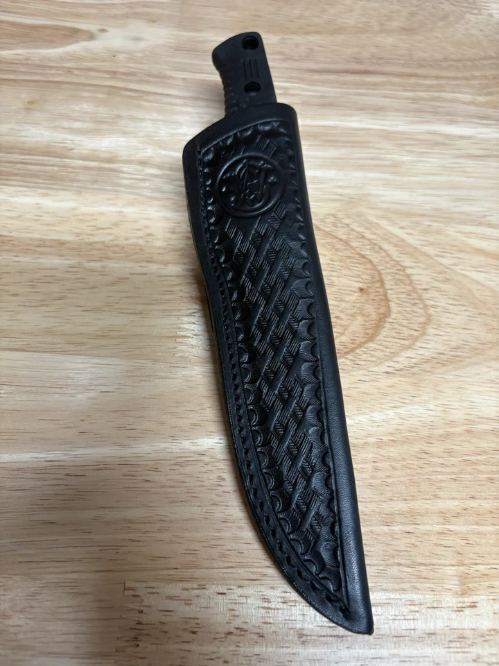 罕见,老式 First Production Run S&W 狩猎刀 美国制造! — 第 1/4 张图片