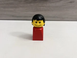 LEGO Basic Figure Finger Puppet red girl  Minifigure Vintage 1981 - Picture 1 of 7