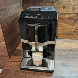 Kaffeevollautomat Siemens EQ.300 / EQ3 kaffeemaschine in gutem Zustand - Bild 1 von 8