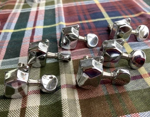 Chrome Vintage Style Tuners with Oval Buttons for Squier Stratocaster/Telecaster - Picture 1 of 4