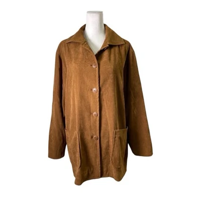 Casaco feminino Express camurça sintética 7/8 marrom forrado gola grande botão frontal - Imagem 1 de 4