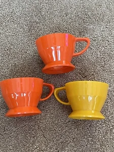 Vintage 2 orange & 1 gelbe Kunststoff Solo Kuscheltassen Solo Cup Company Chicago, IL - Bild 1 von 5