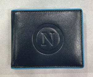 PORTAFOGLIO PELLE CALCIO NAPOLI CAMPIONE TRICOLORE 3 SCUDETTO PRODOTTO UFFICIALE - Foto 1 di 2