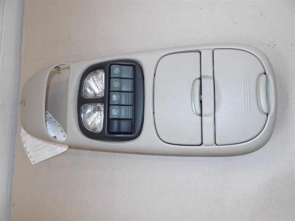 1998-1999 OLDSMOBILE SILHOUETTE OVERHEAD CONSOLE WITH SWITCHES MAP LIGHTS BEIGE  - Image 1 of 4
