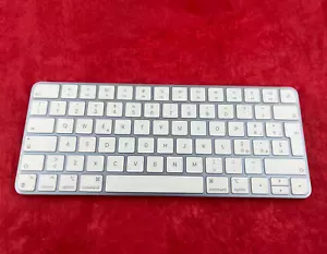 Apple Magic Keyboard for Apple Silicon CPU Italian Blue w usb-c cable - Picture 1 of 2