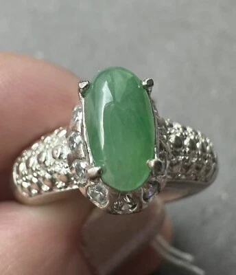 Piedra preciosa suelta natural altamente translúcida de jadeíta de manzana Foto 1 de 4