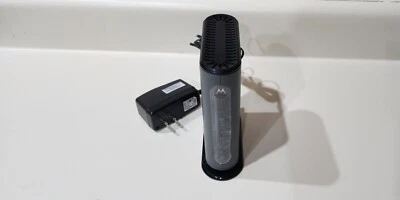 Motorola MB7420 16x4 686mbps DOCSIS 3.0 Cable Modem - Image 1 of 3